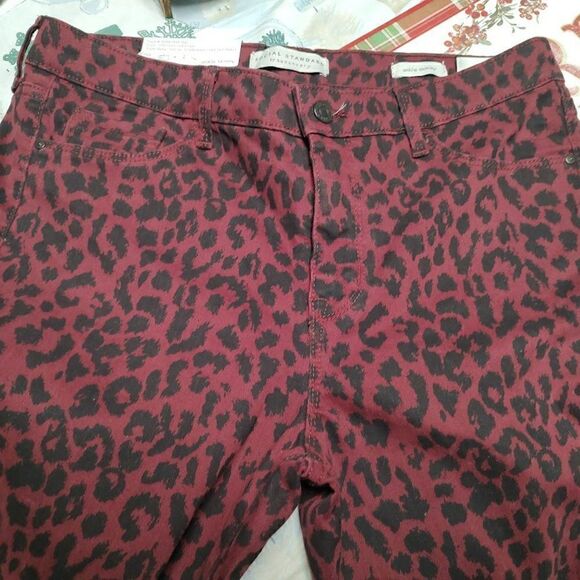 New Social Standard By Sanctuary Maroon Cheetah Ankle Skinny Jeans Women 10 - Picture 2 of 3